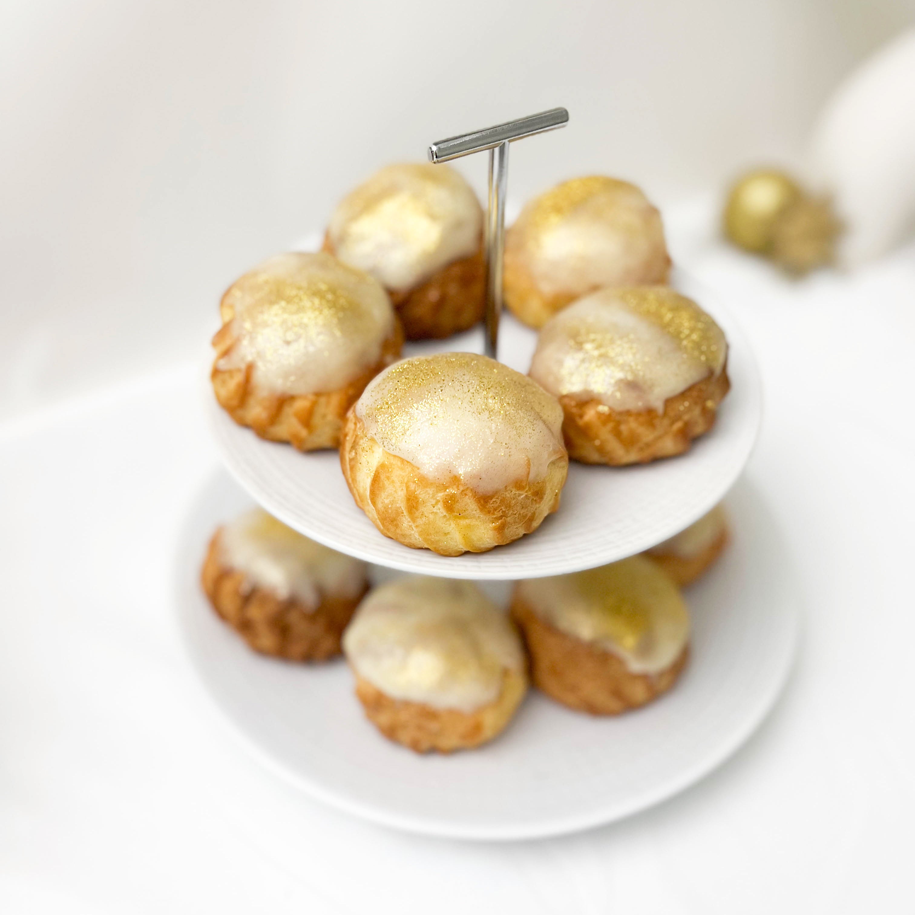 Box of 16 Vanilla Profiteroles (delivery only on 23/12)